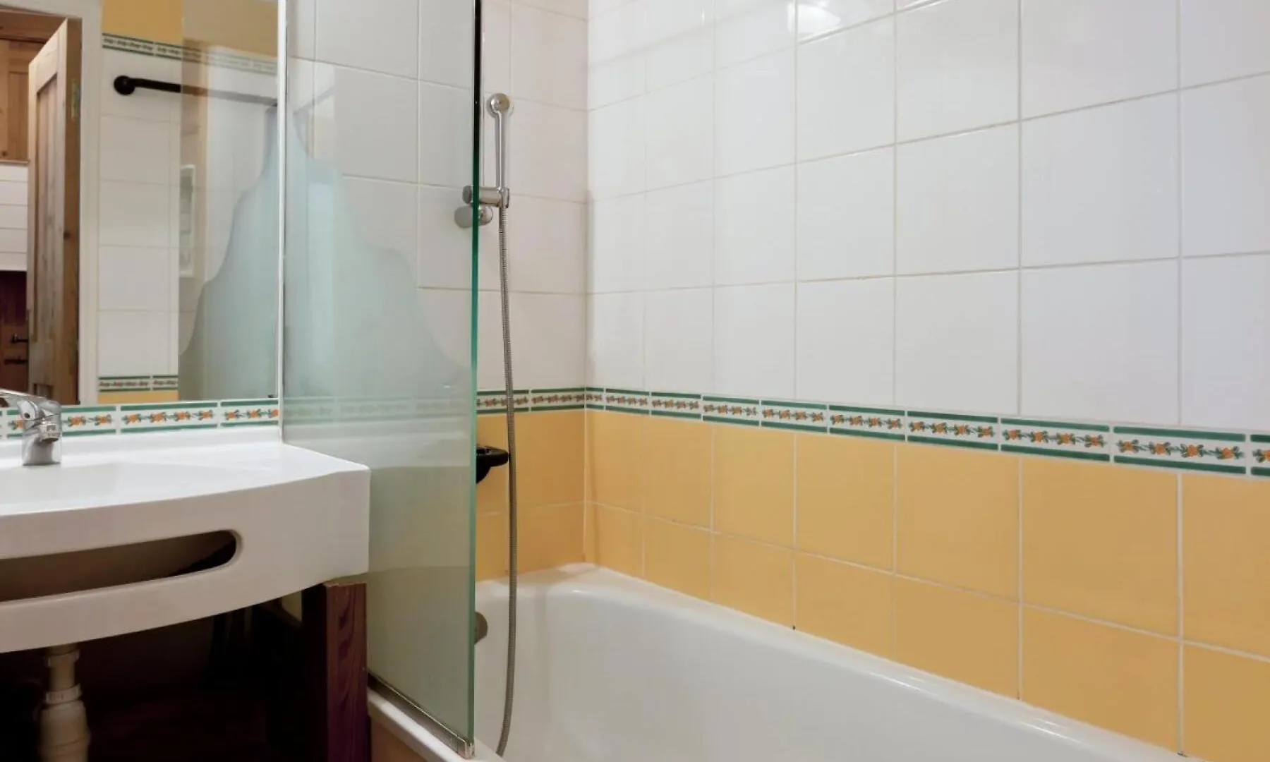 Residence Les Sentiers Du Tueda - Maeva Home - 3 Pieces 8 Personnes - Selection Mae-4084 Les Allues 0*,  France